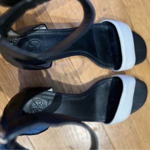 Tory Burch Sandals Color Block Black & White, Block Heels Open Toe Shoes 9